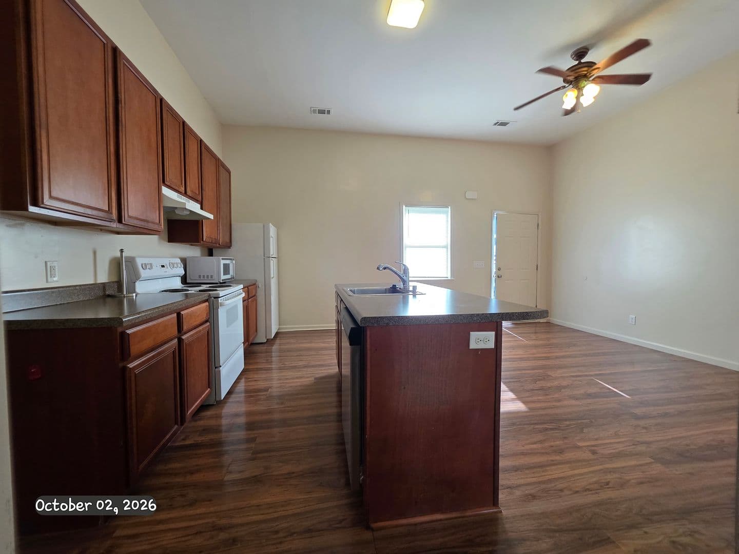 Savannah Apartment: 1102 E. 33rd St