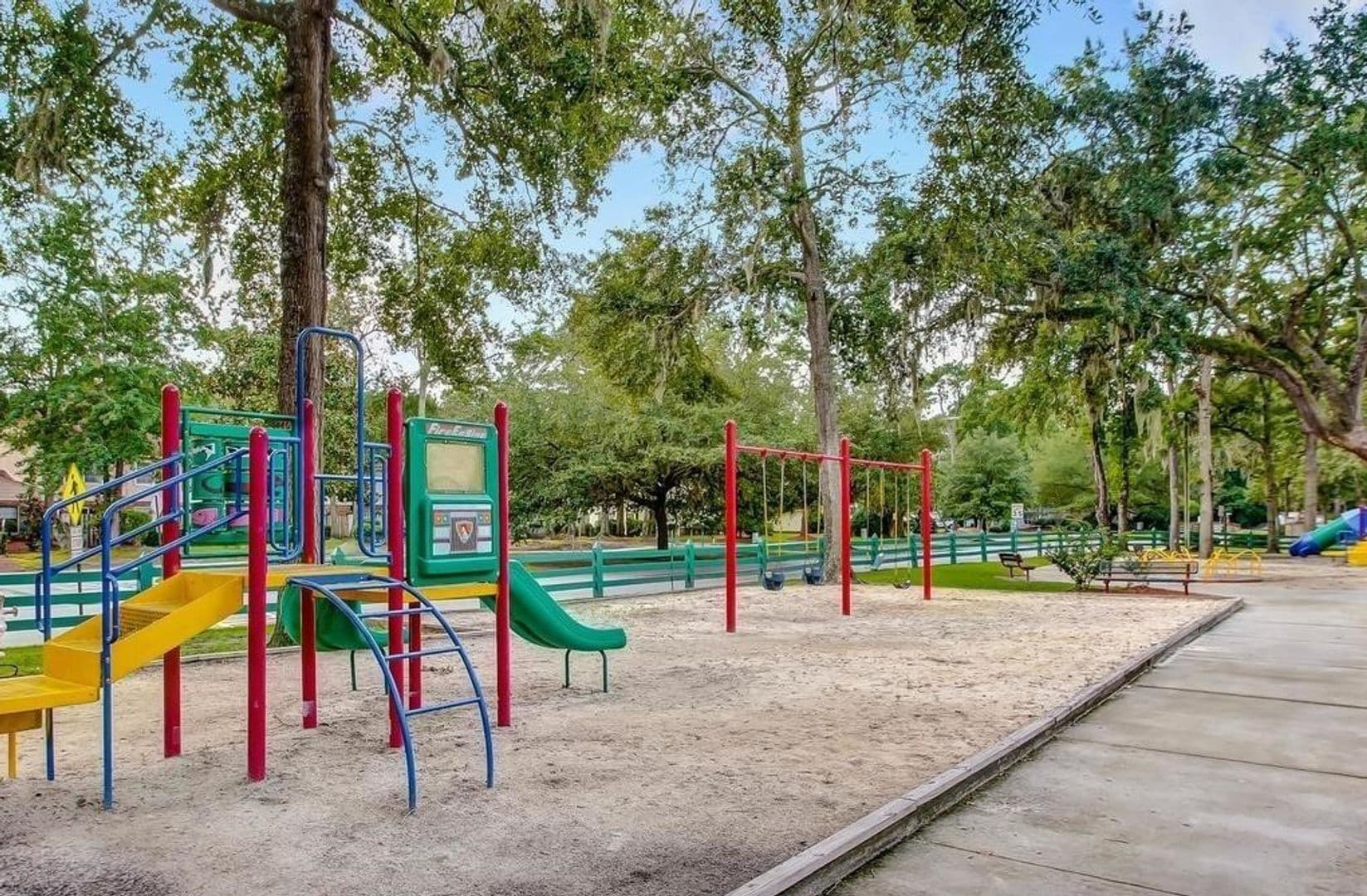 Savannah House: 1211 King George Blvd Unit 14