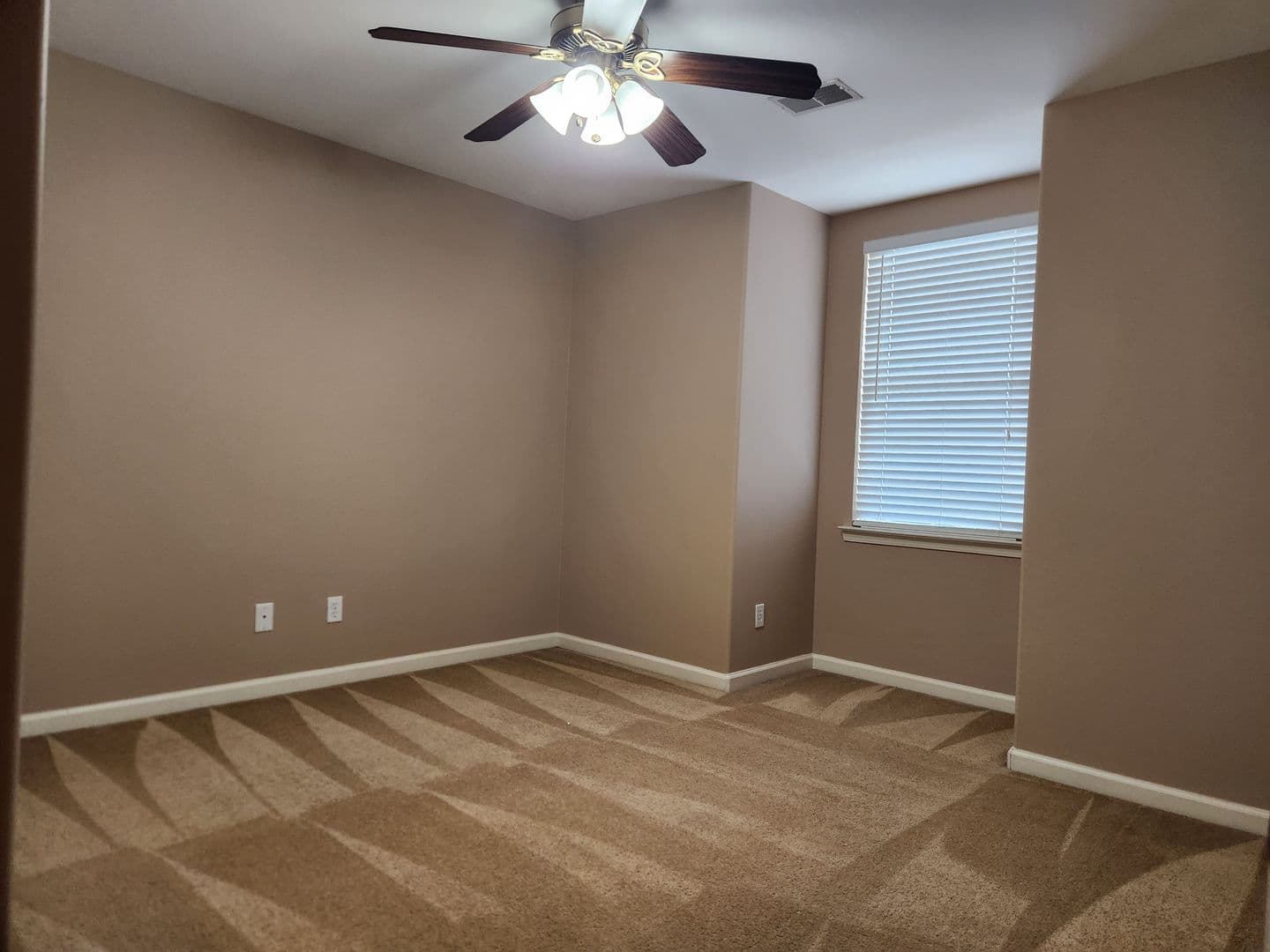 Savannah House: 1 Myrrh Circle