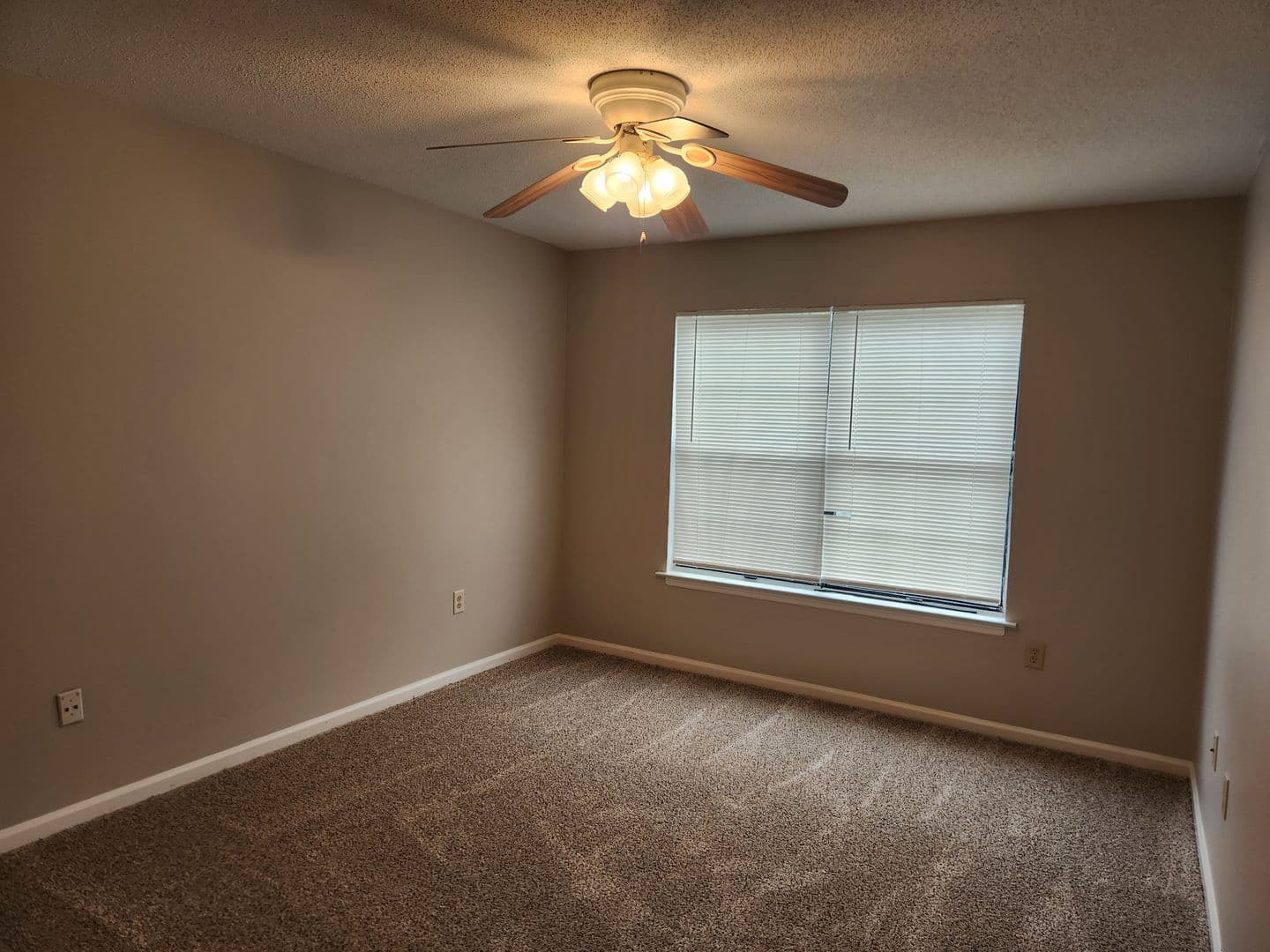 Savannah House: 140 Windmill Lane