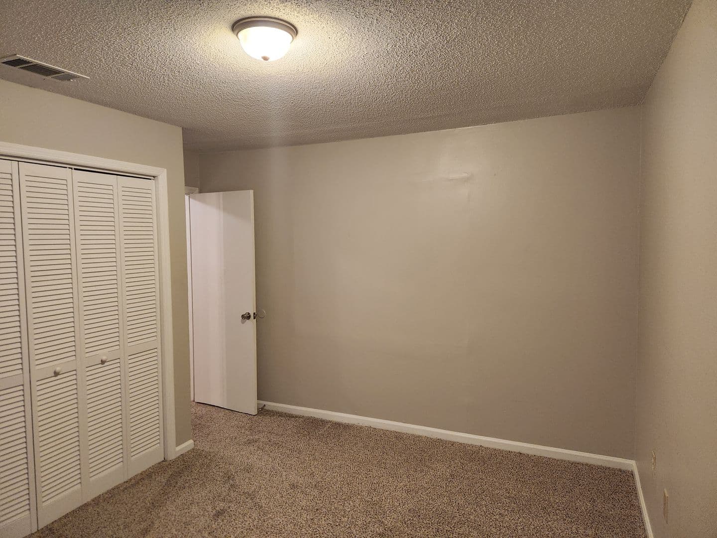 Savannah House: 140 Windmill Lane