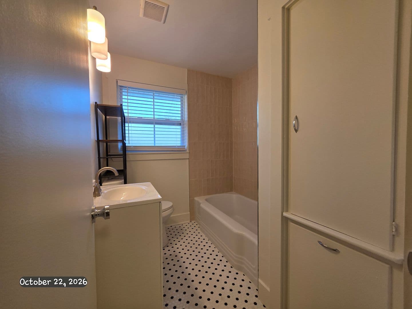 Savannah Apartment: 3601 Bull St