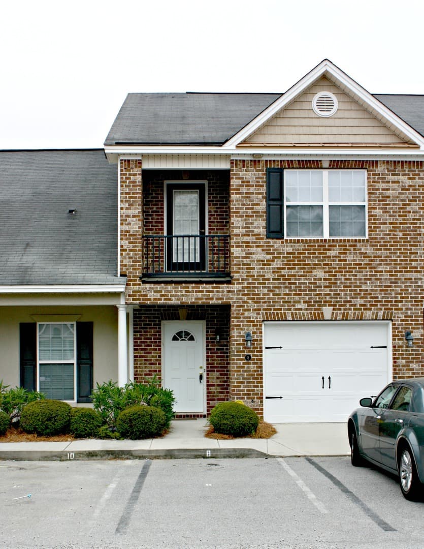 Savannah House: 8 Reese Way