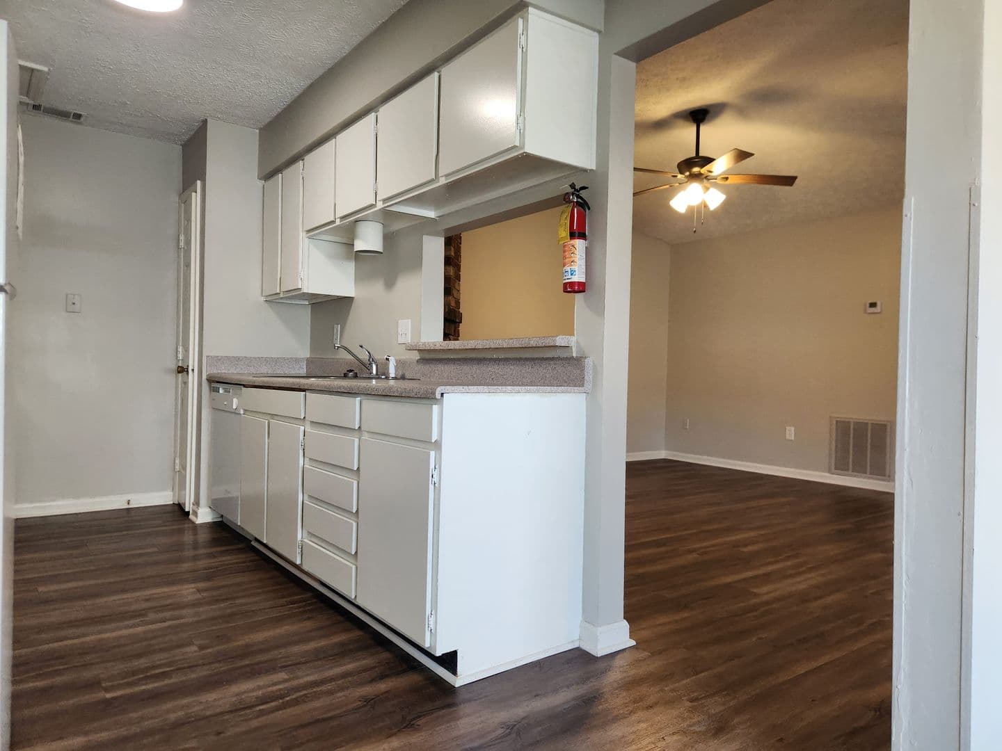 Savannah House: 1211 King George Blvd Unit 14
