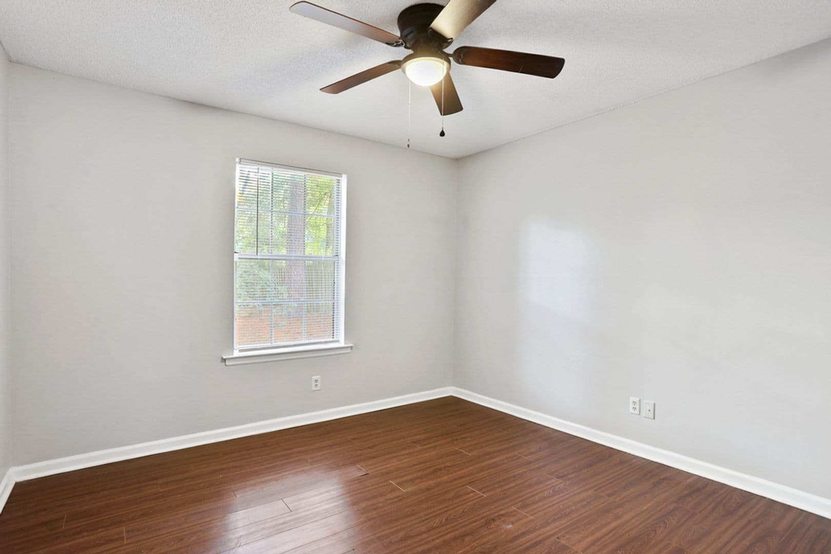 Savannah House: 32 Norwood Ct.