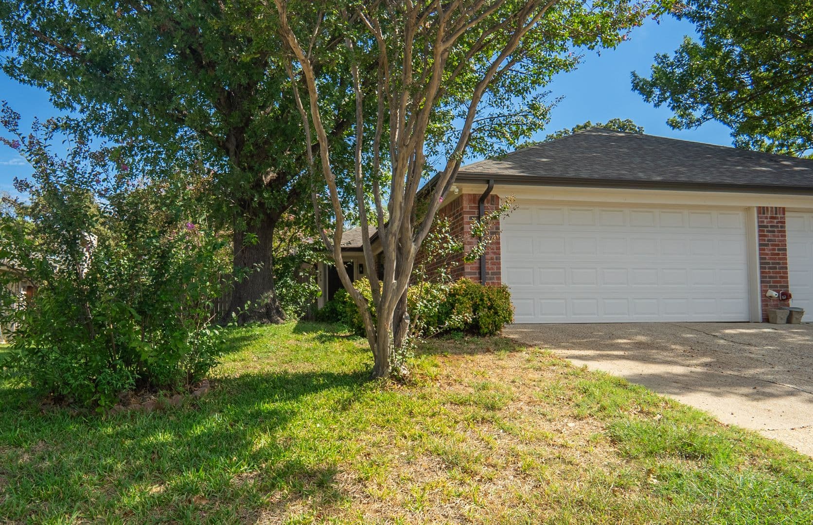 North Richland Hills Multiplex: 6616/6618 Parkview Lane - 6618 Parkview Lane