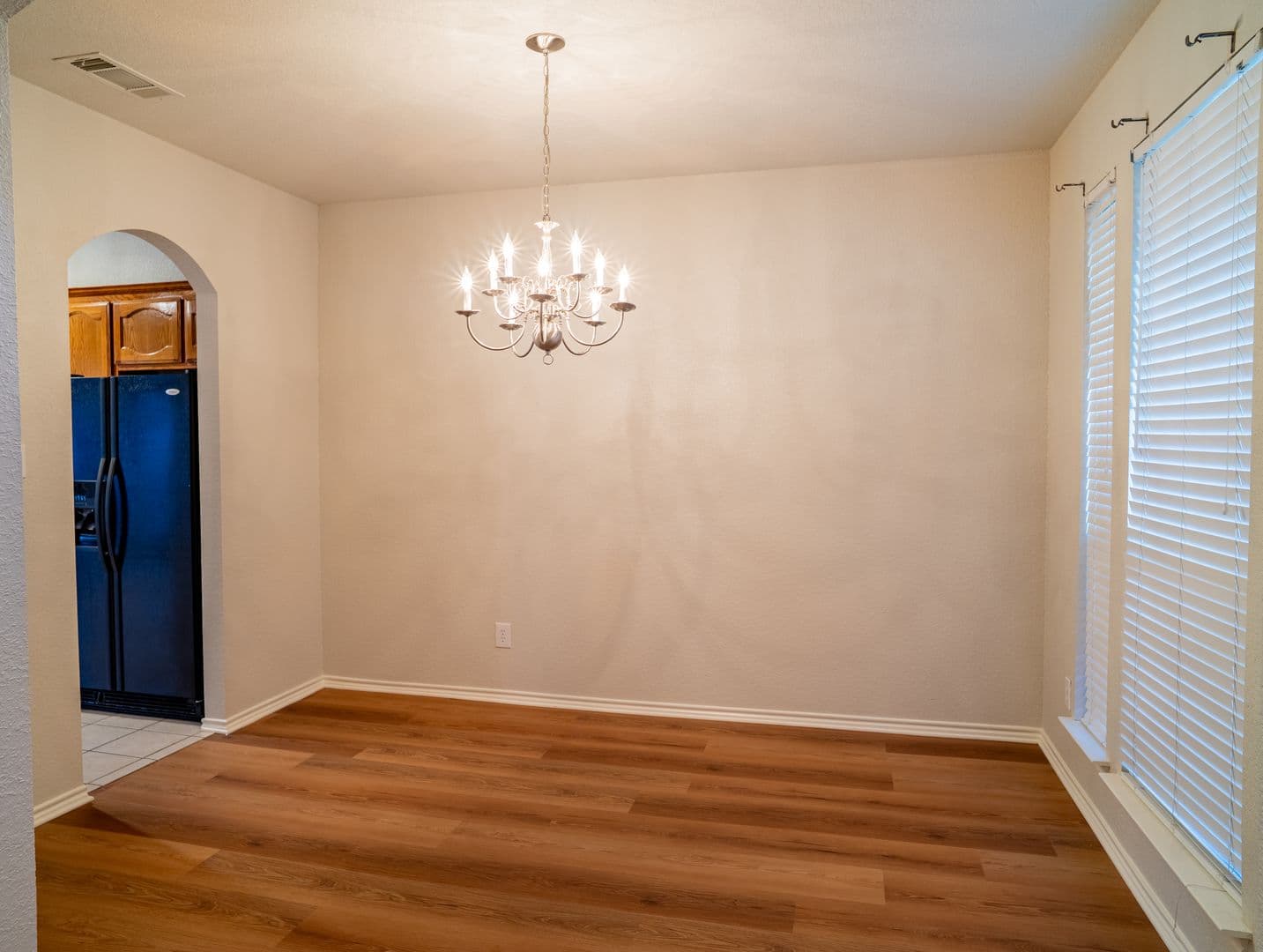 Saginaw House: 6100 Horsetrap