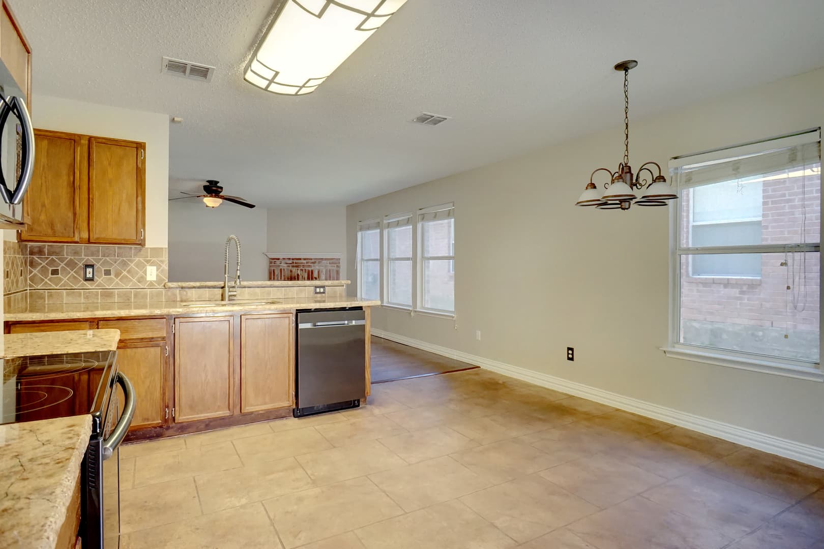 Fort Worth House: 6061 Arabian
