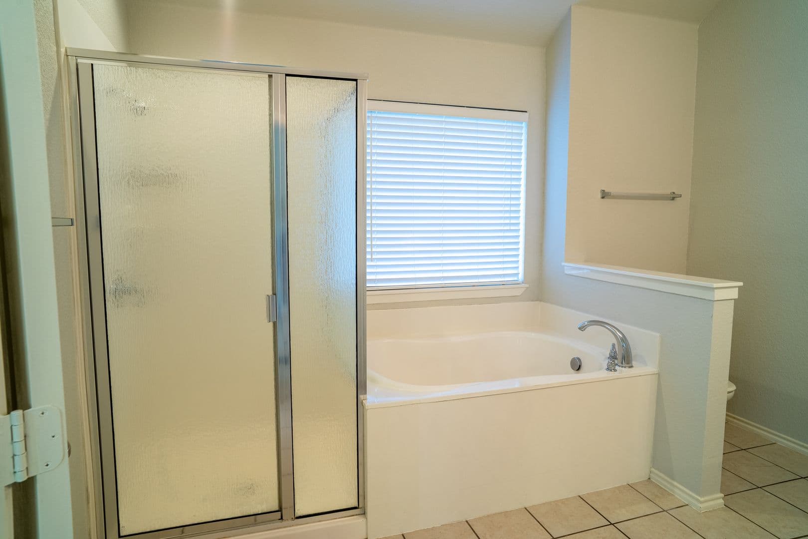 Saginaw House: 6100 Horsetrap