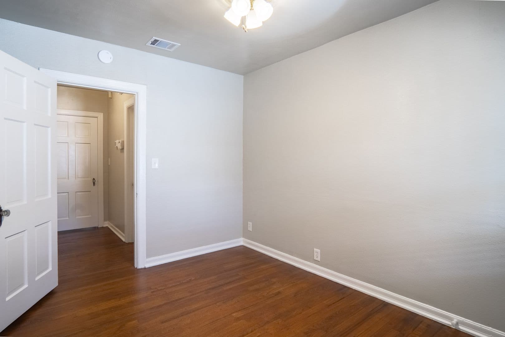 Fort Worth Apartment: 3245 8th Avenue & 1558 W Shaw Dr