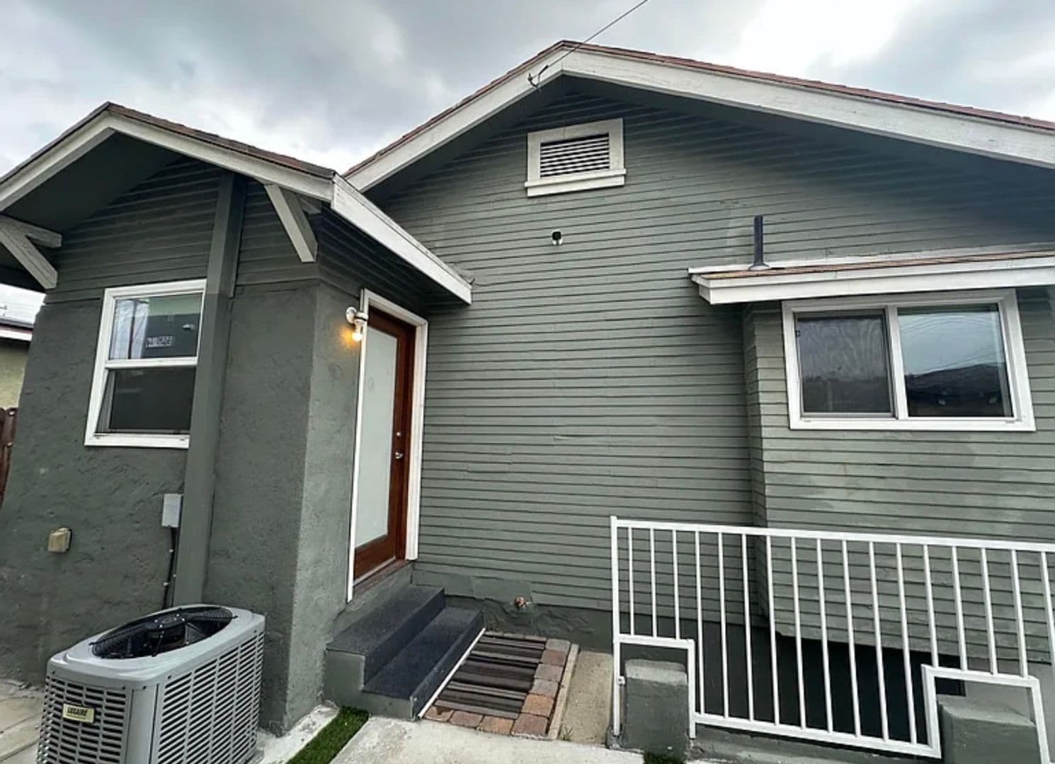 Los Angeles Apartment: 3629 Marmion Way