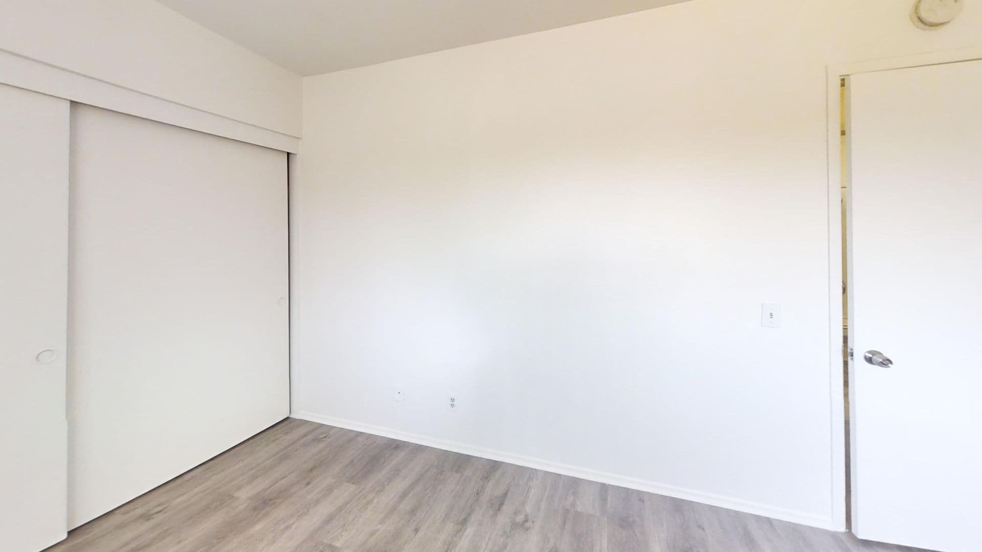 Tustin Apartment: 14702 Plaza Dr