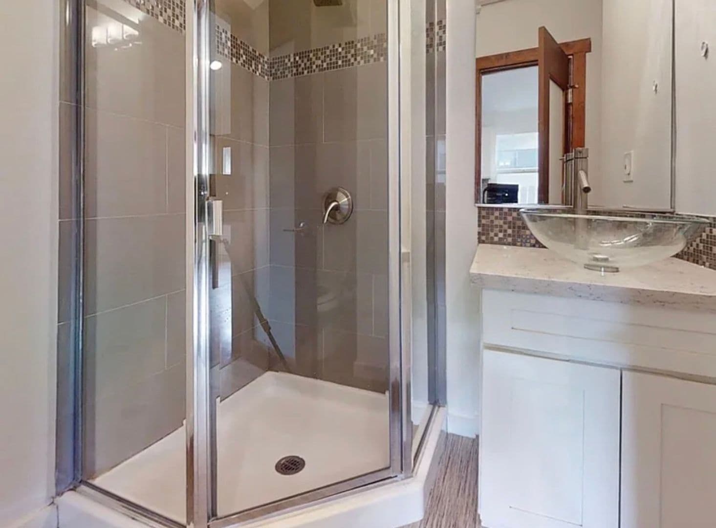 Los Angeles Apartment: 3629 Marmion Way