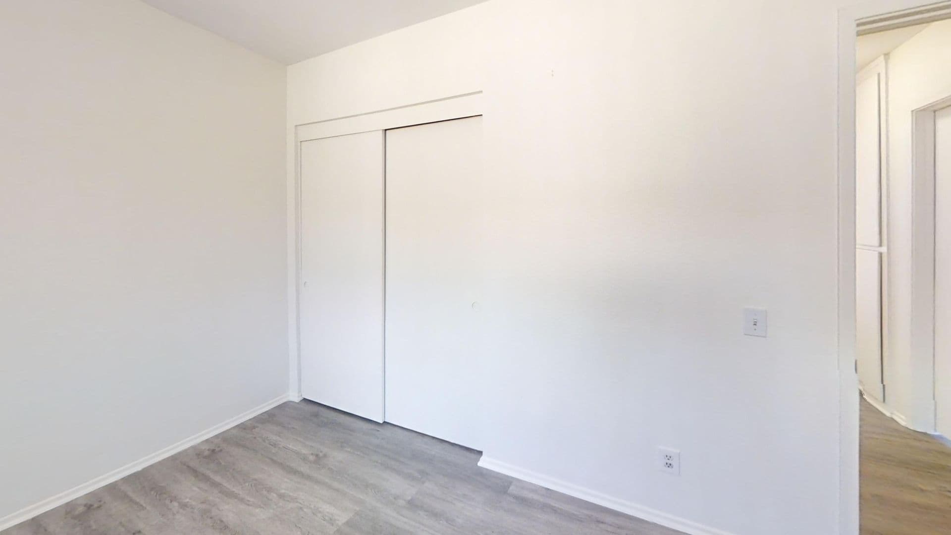 Tustin Apartment: 14702 Plaza Dr