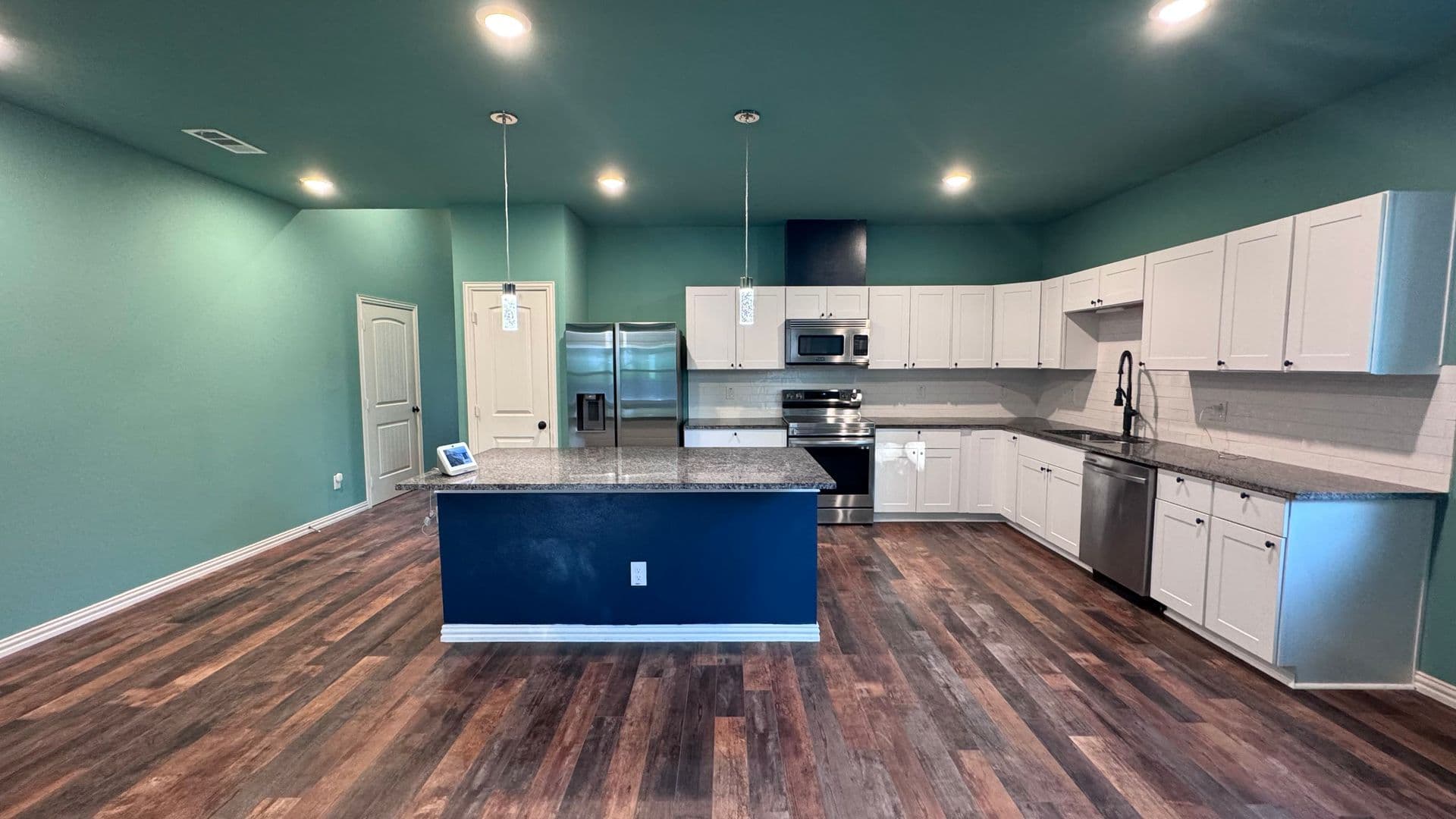 Greenville House: 2219 College Street