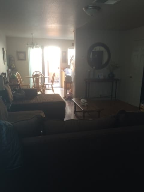 Los Banos House: 245 F St.
