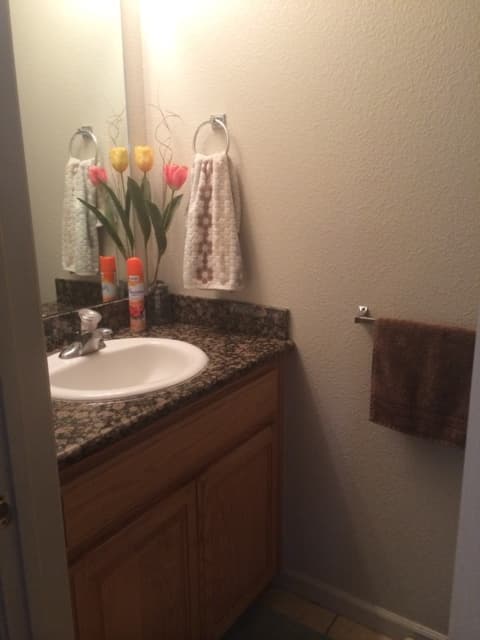 Los Banos House: 245 F St.