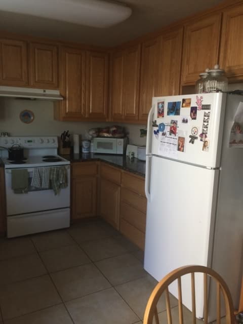 Los Banos House: 245 F St.