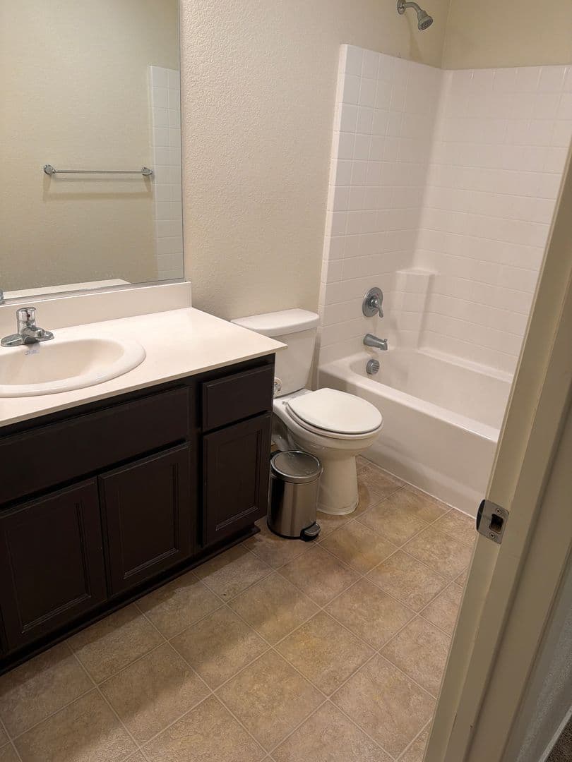 MERCED House: 276 PAIGE CT
