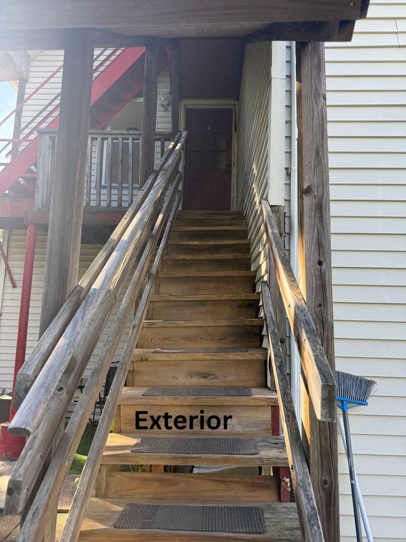 Meriden Apartment: 272 Highland Avenue