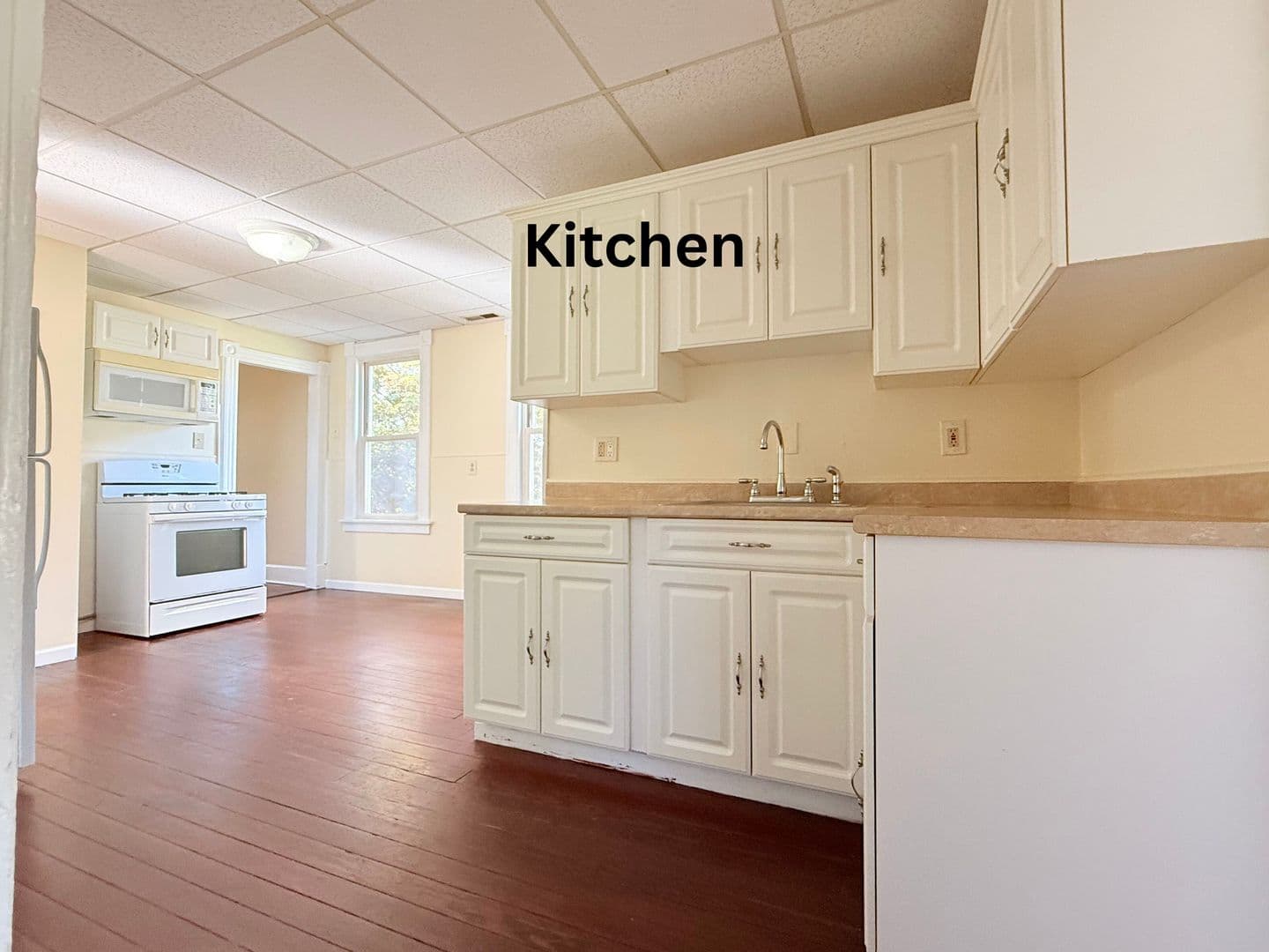 Meriden Apartment: 272 Highland Avenue