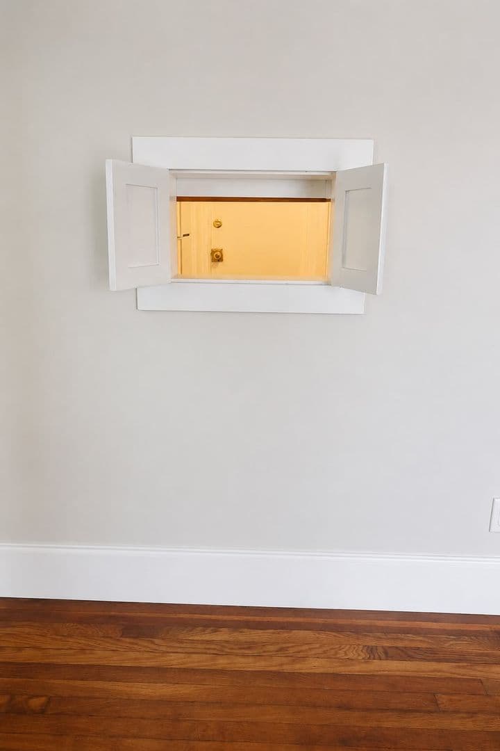 New Haven Apartment: 98 Sherman Avenue