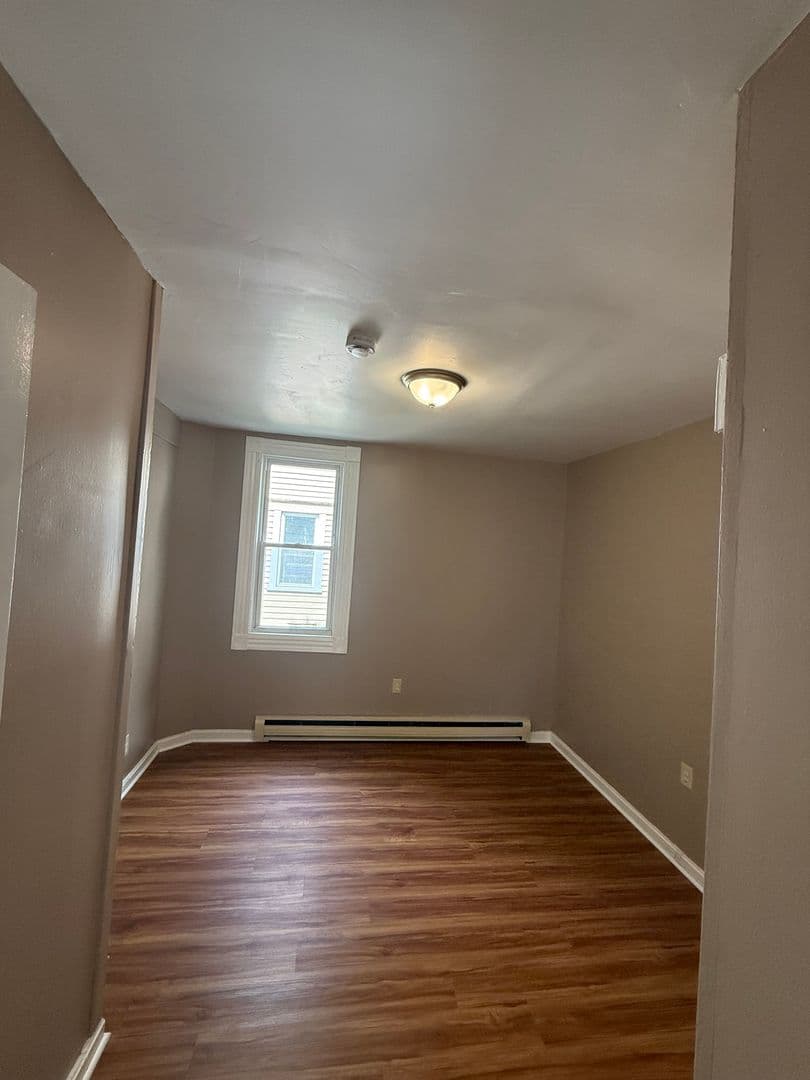 New Haven Apartment: 870 Elm Street