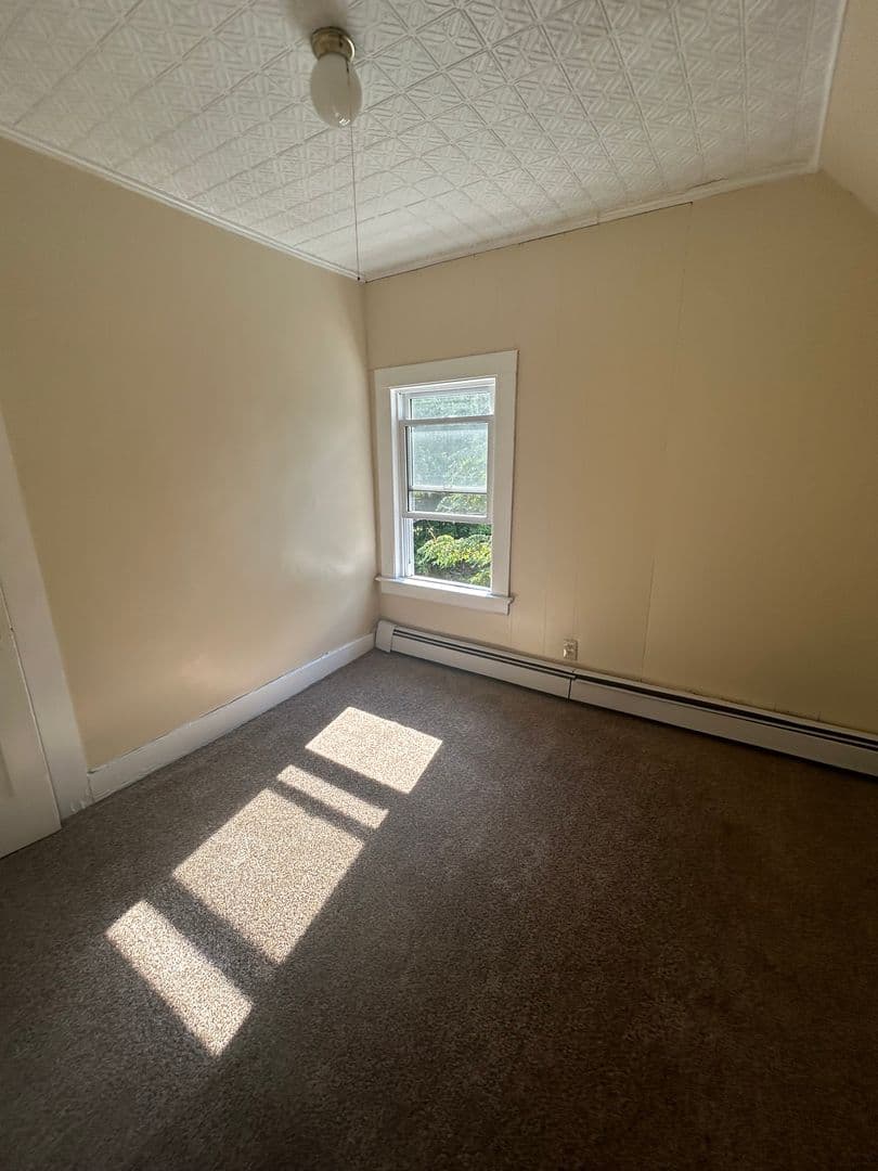 Meriden Apartment: 5 Oak Street