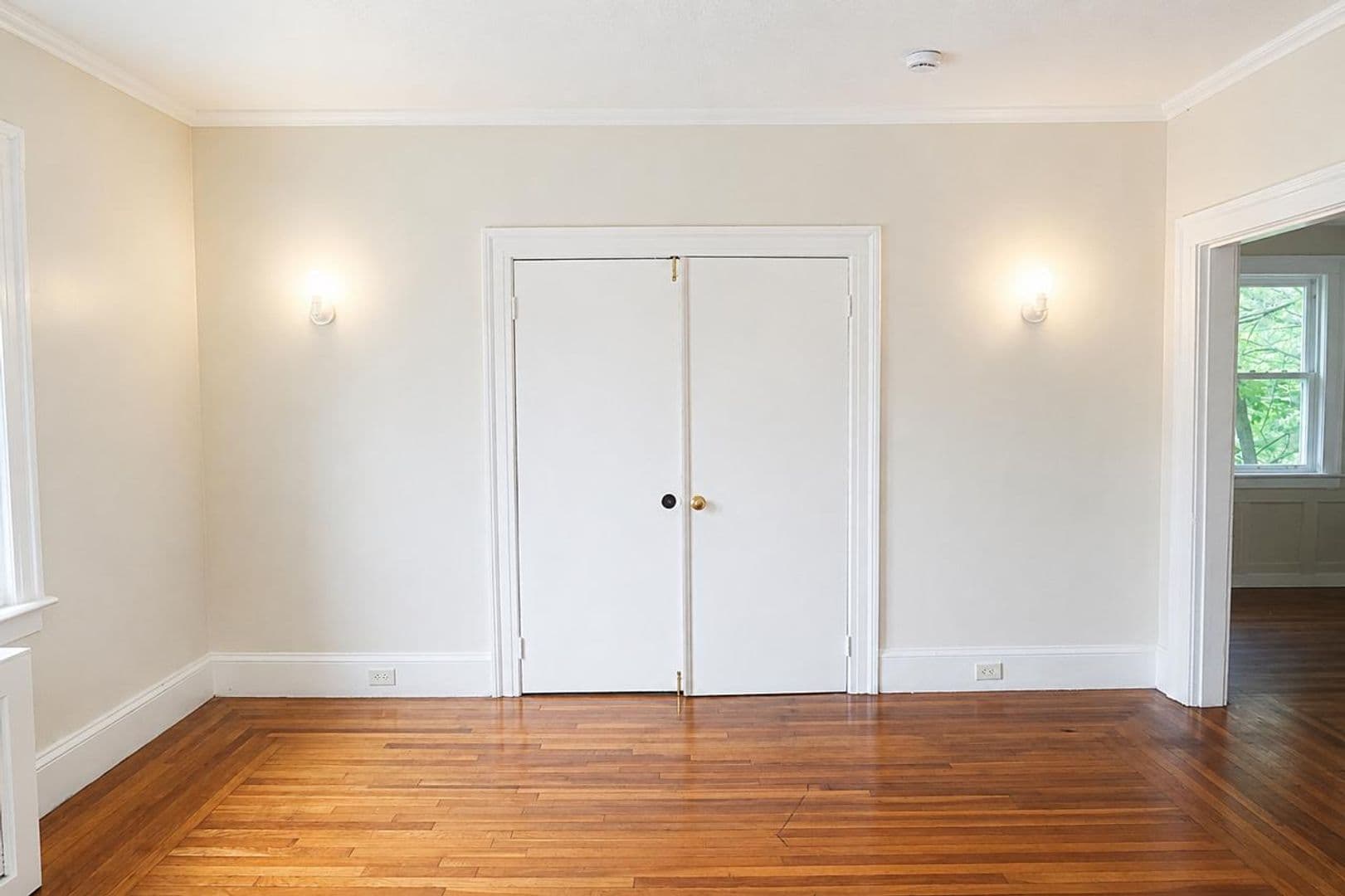 New Haven Apartment: 98 Sherman Avenue