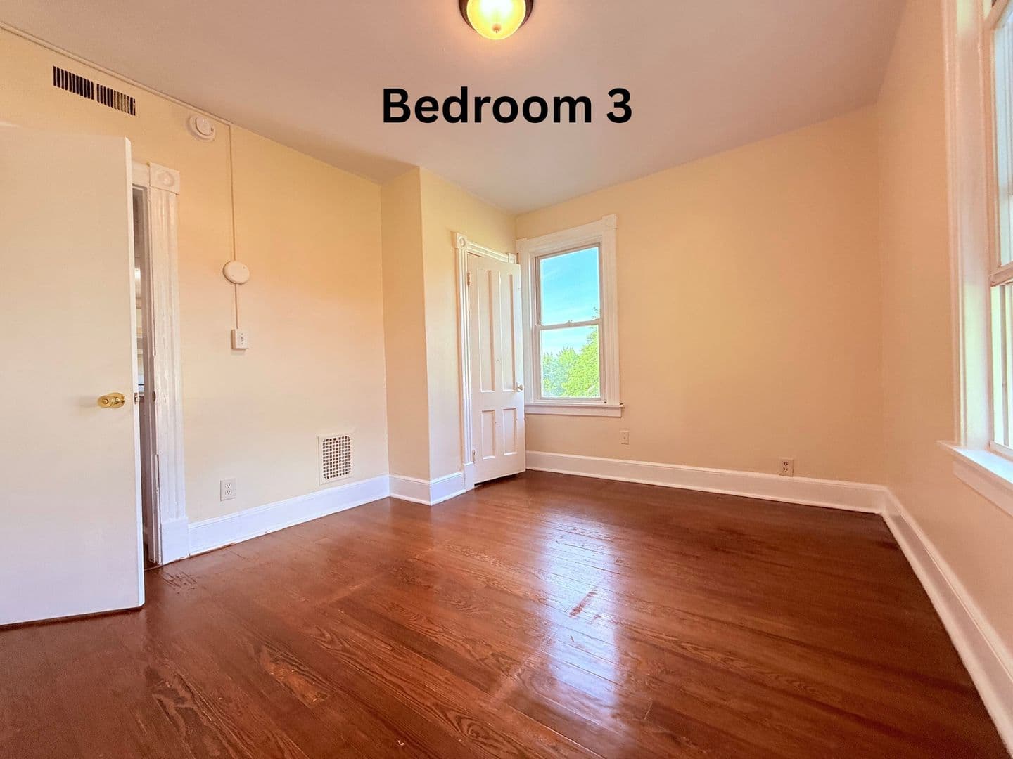 Meriden Apartment: 272 Highland Avenue