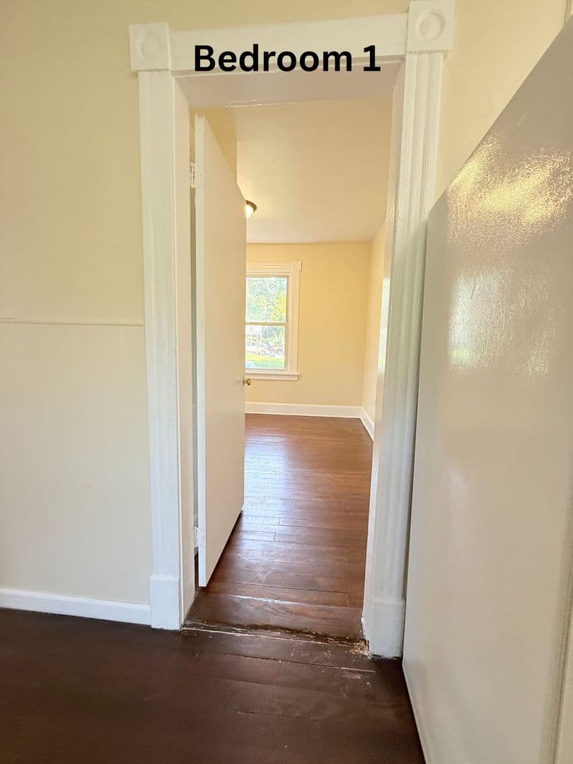 Meriden Apartment: 272 Highland Avenue