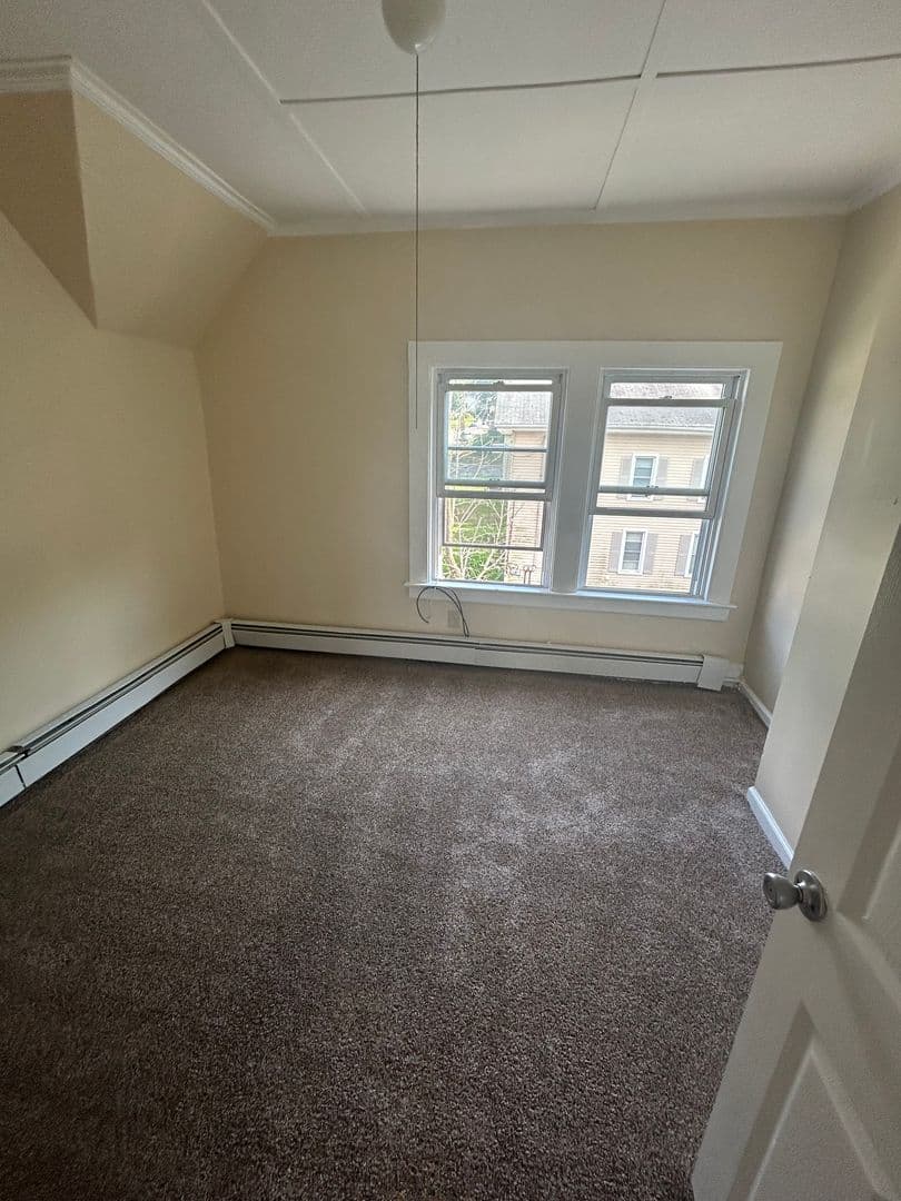 Meriden Apartment: 5 Oak Street