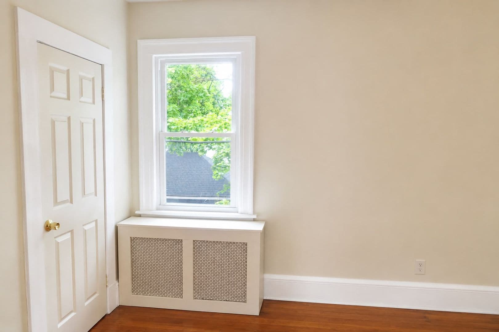 New Haven Apartment: 98 Sherman Avenue