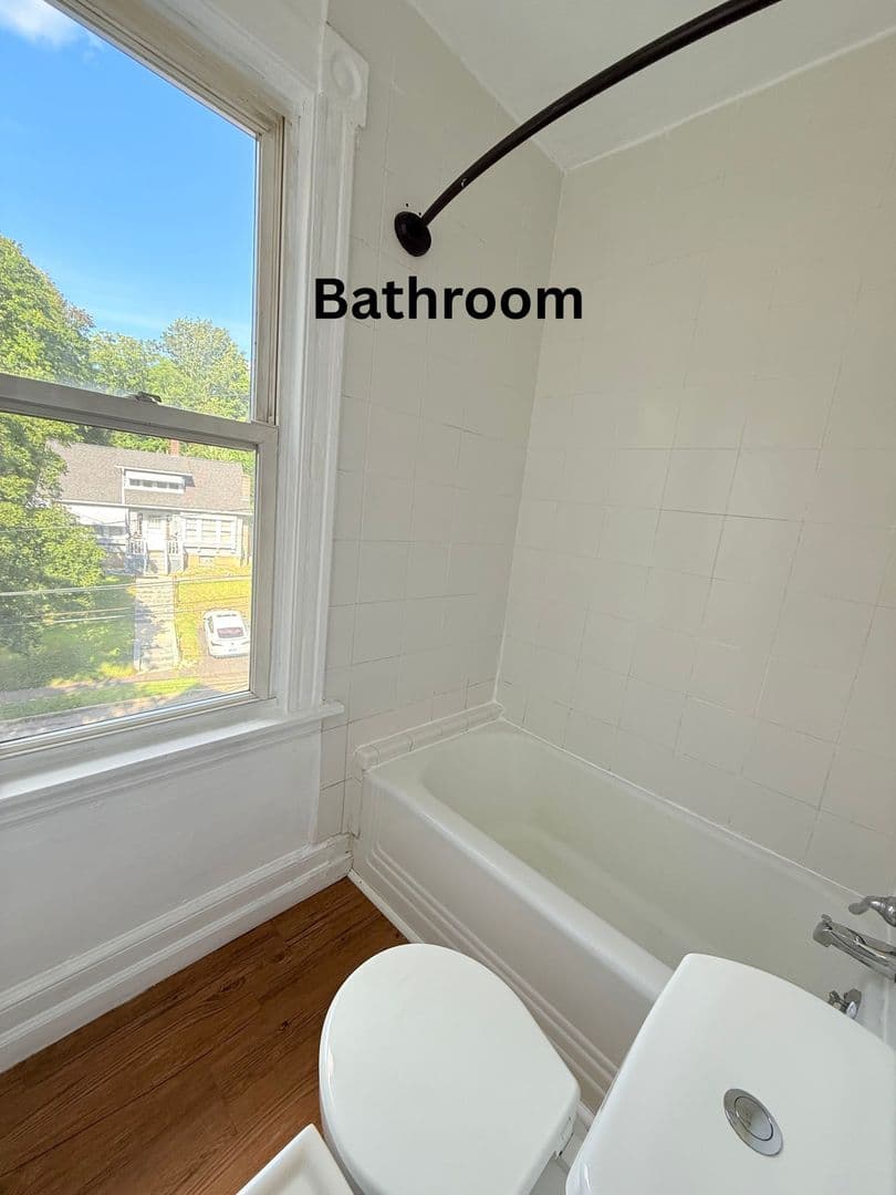 Meriden Apartment: 272 Highland Avenue