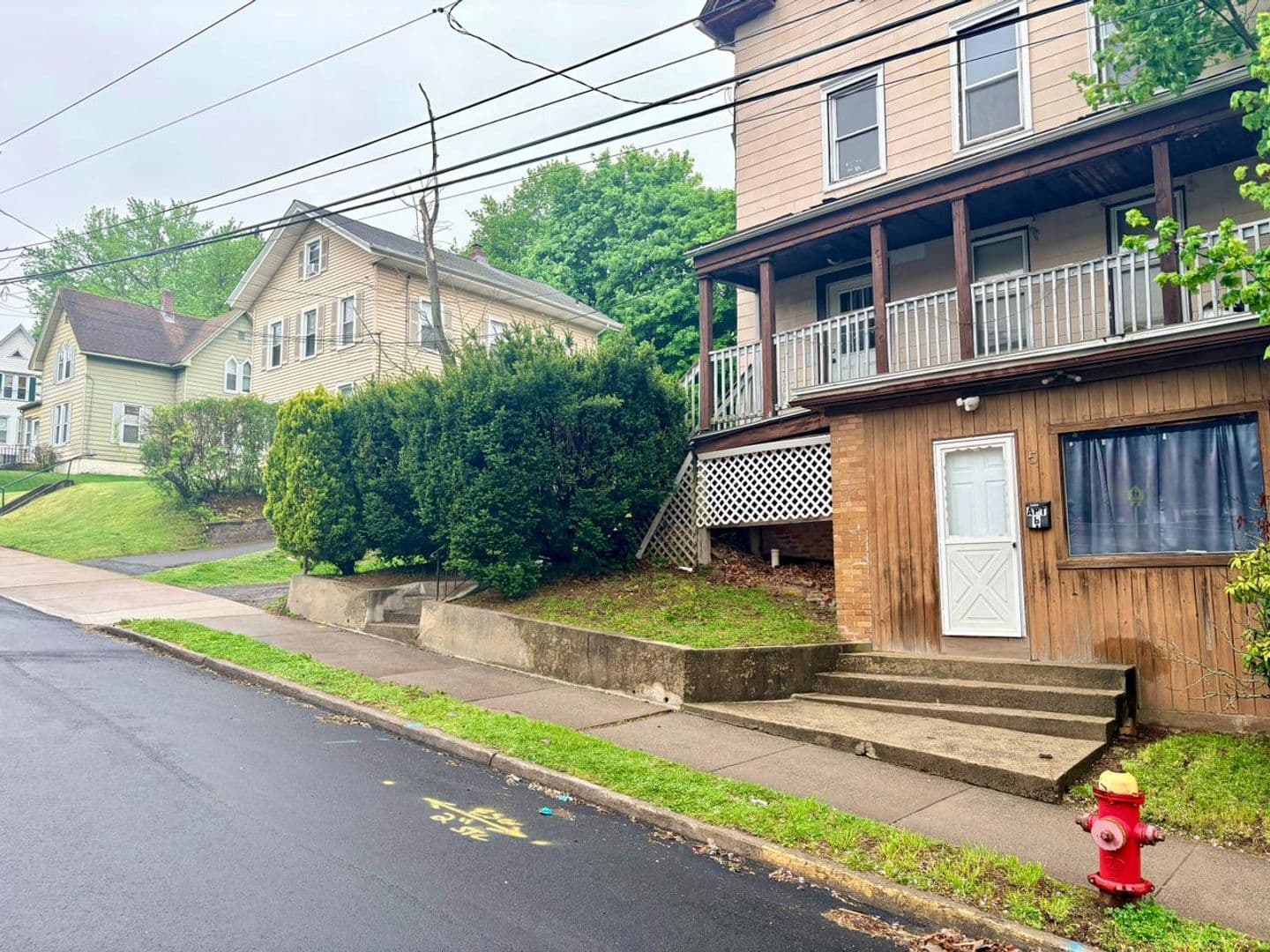 Meriden Apartment: 5 Oak Street