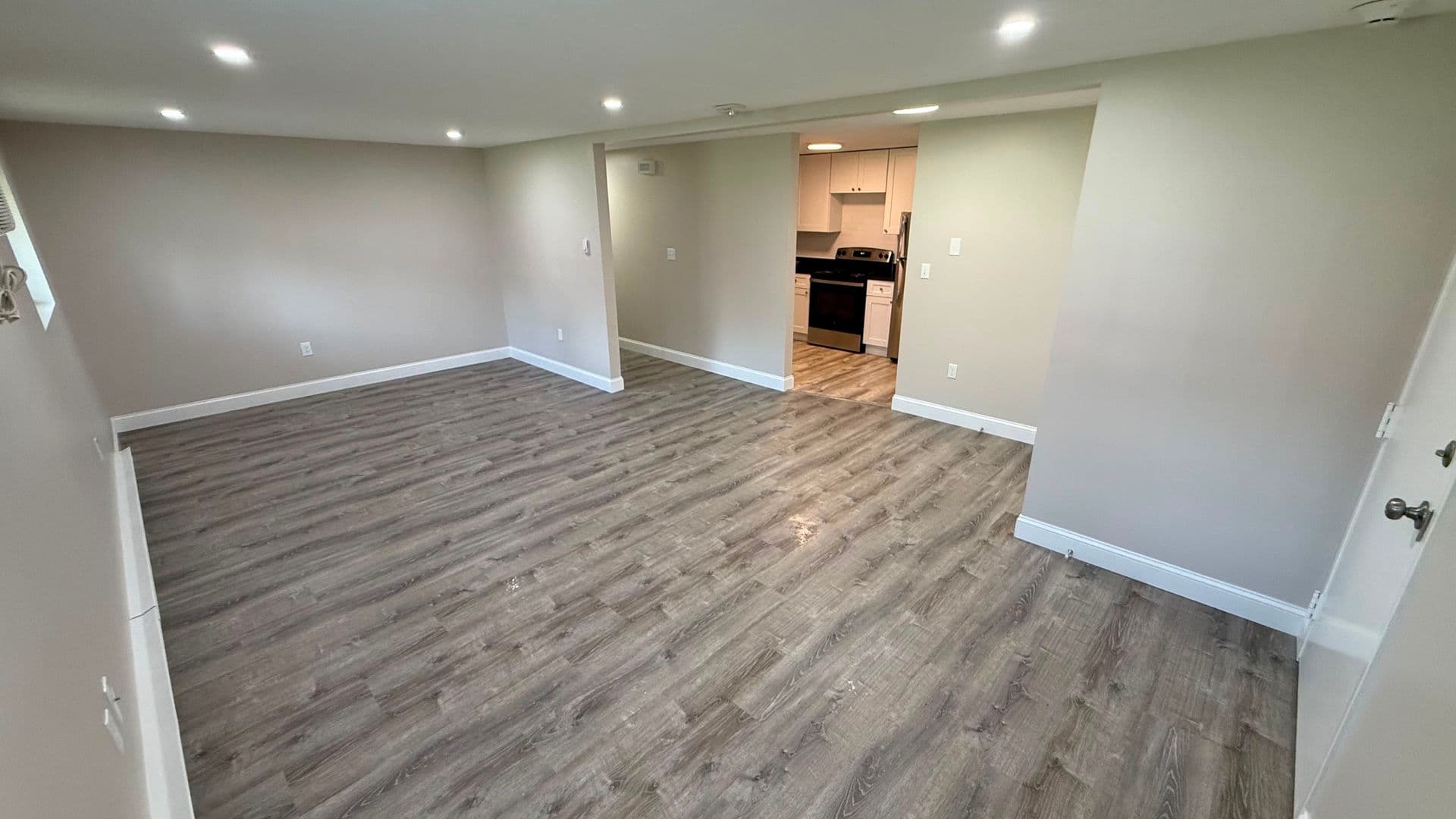 Webster Apartment: 310 Thompson Road