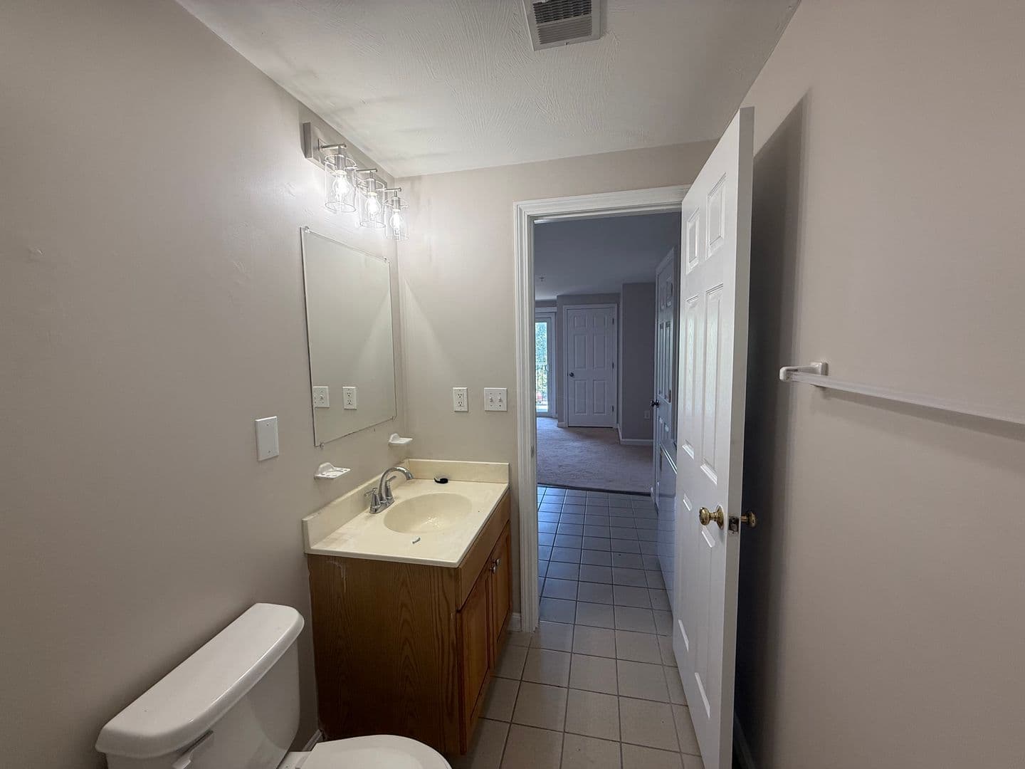 Billerica Apartment: 13-27 Kenmar Drive