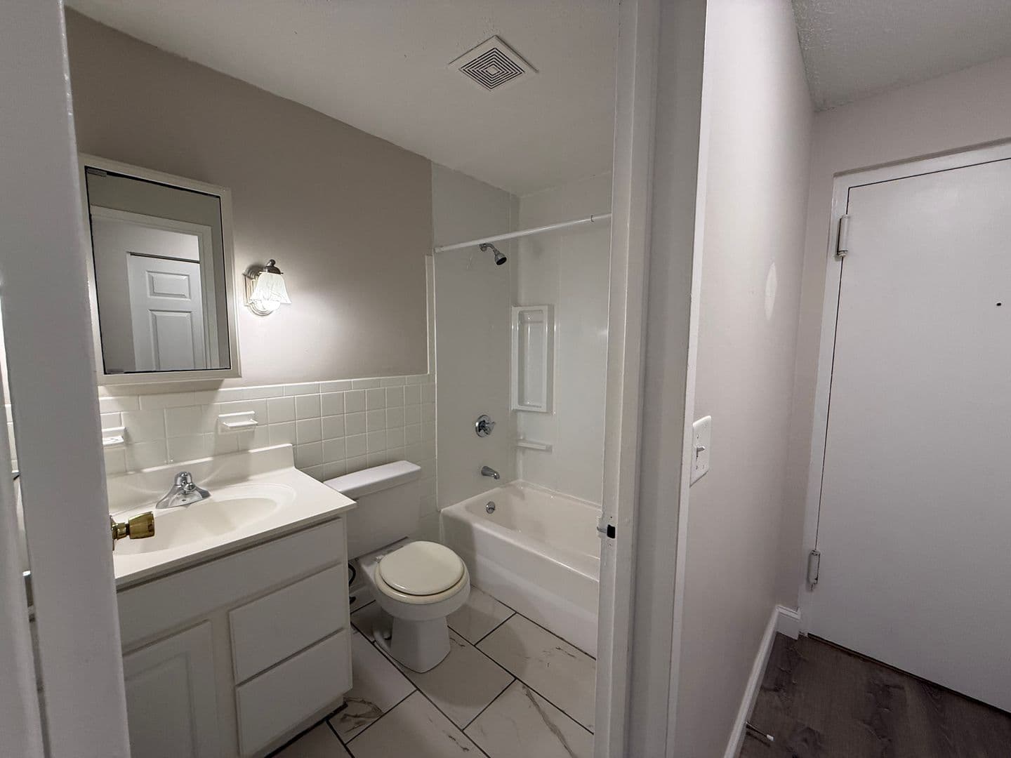Leominster Apartment: 47 Princeton Street