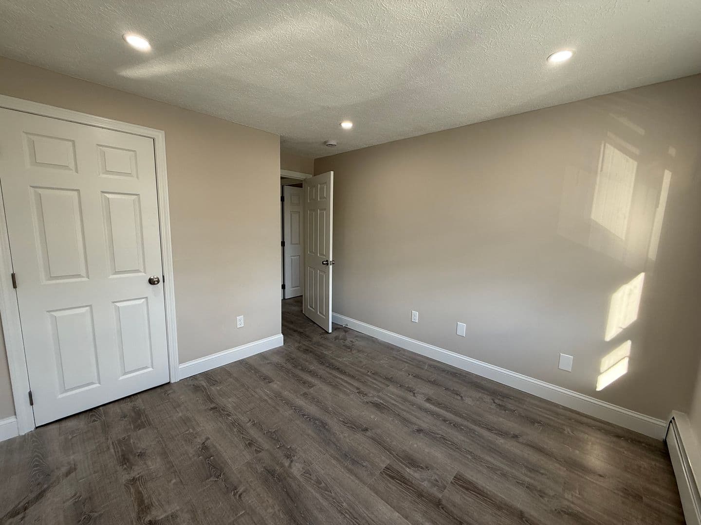 Billerica Apartment: 13-27 Kenmar Drive