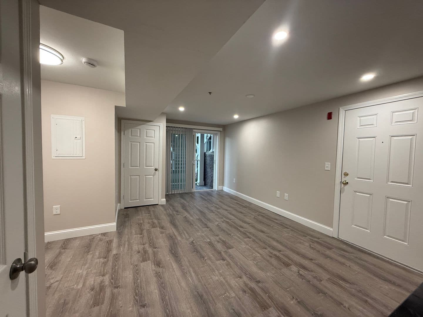 Billerica Apartment: 13-27 Kenmar Drive