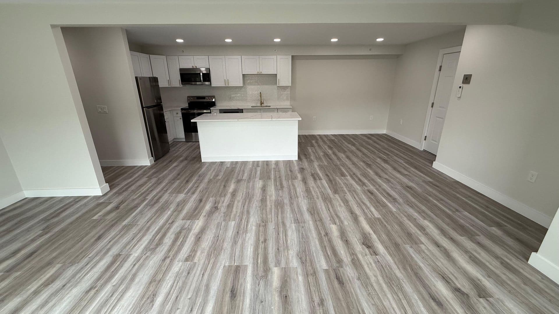Webster Apartment: 310 Thompson Road
