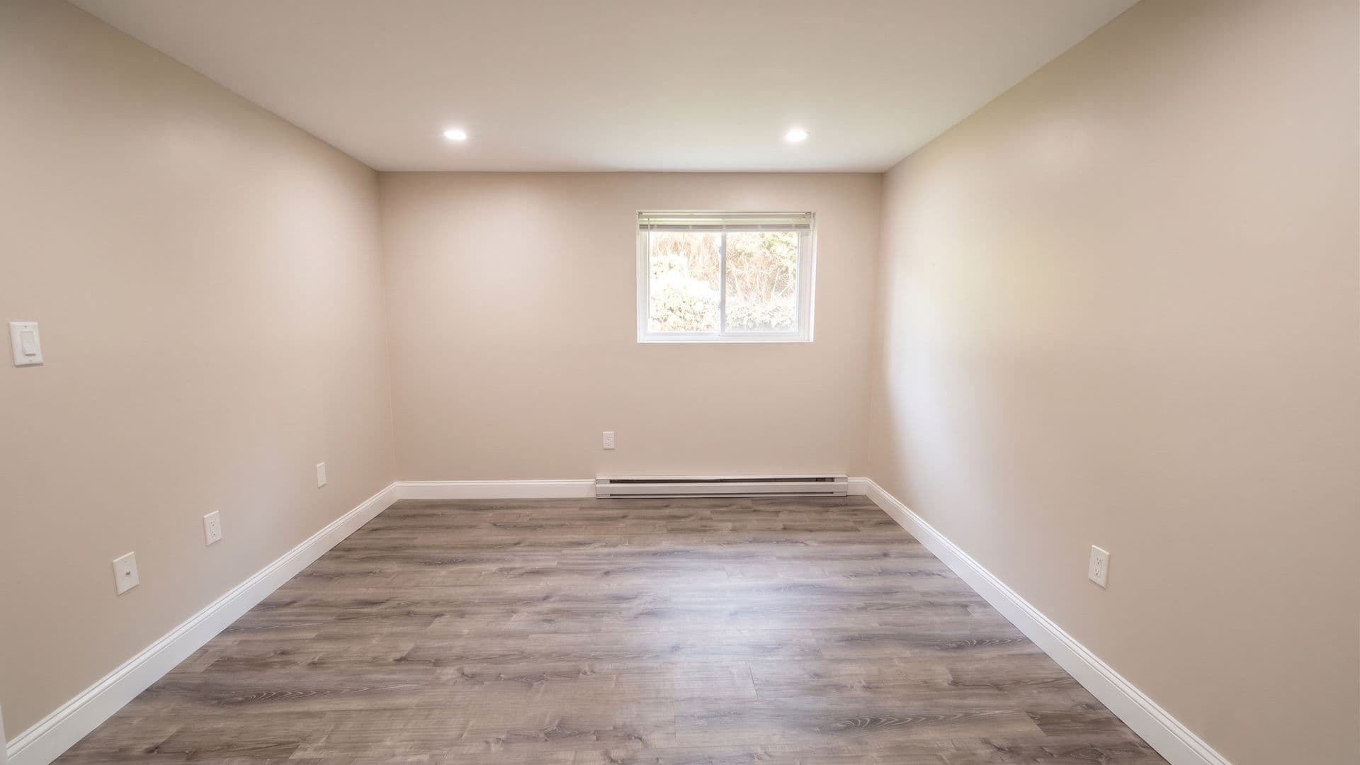 Webster Apartment: 310 Thompson Road