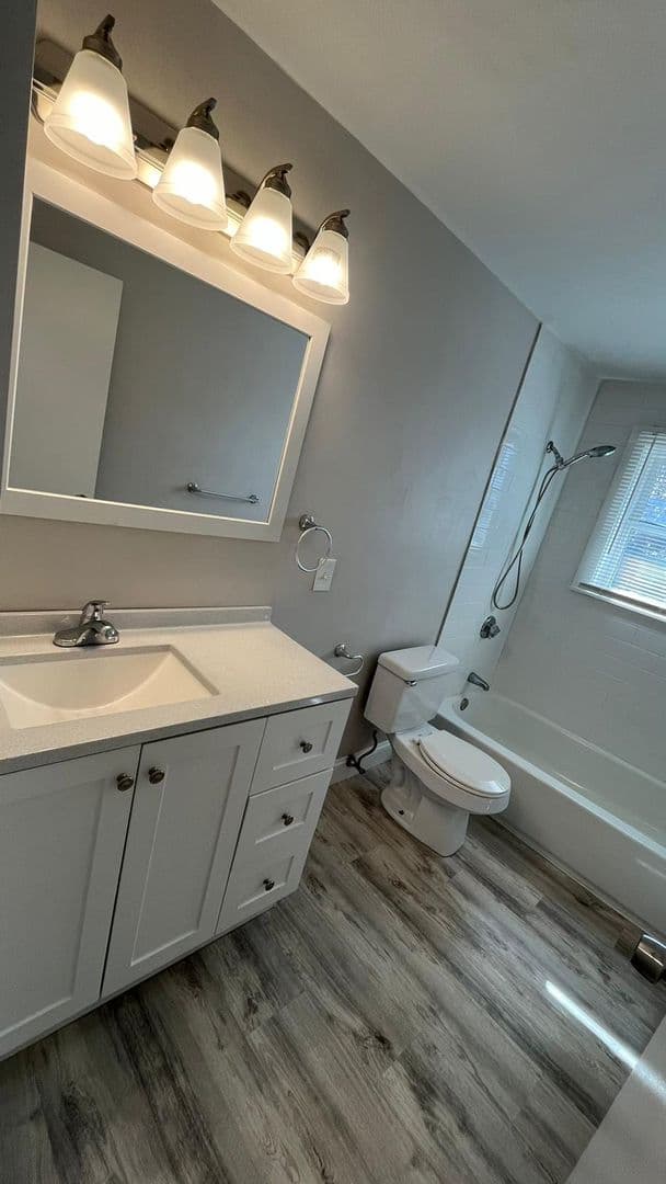 North Grafton Apartment: 8-12 Perry Street