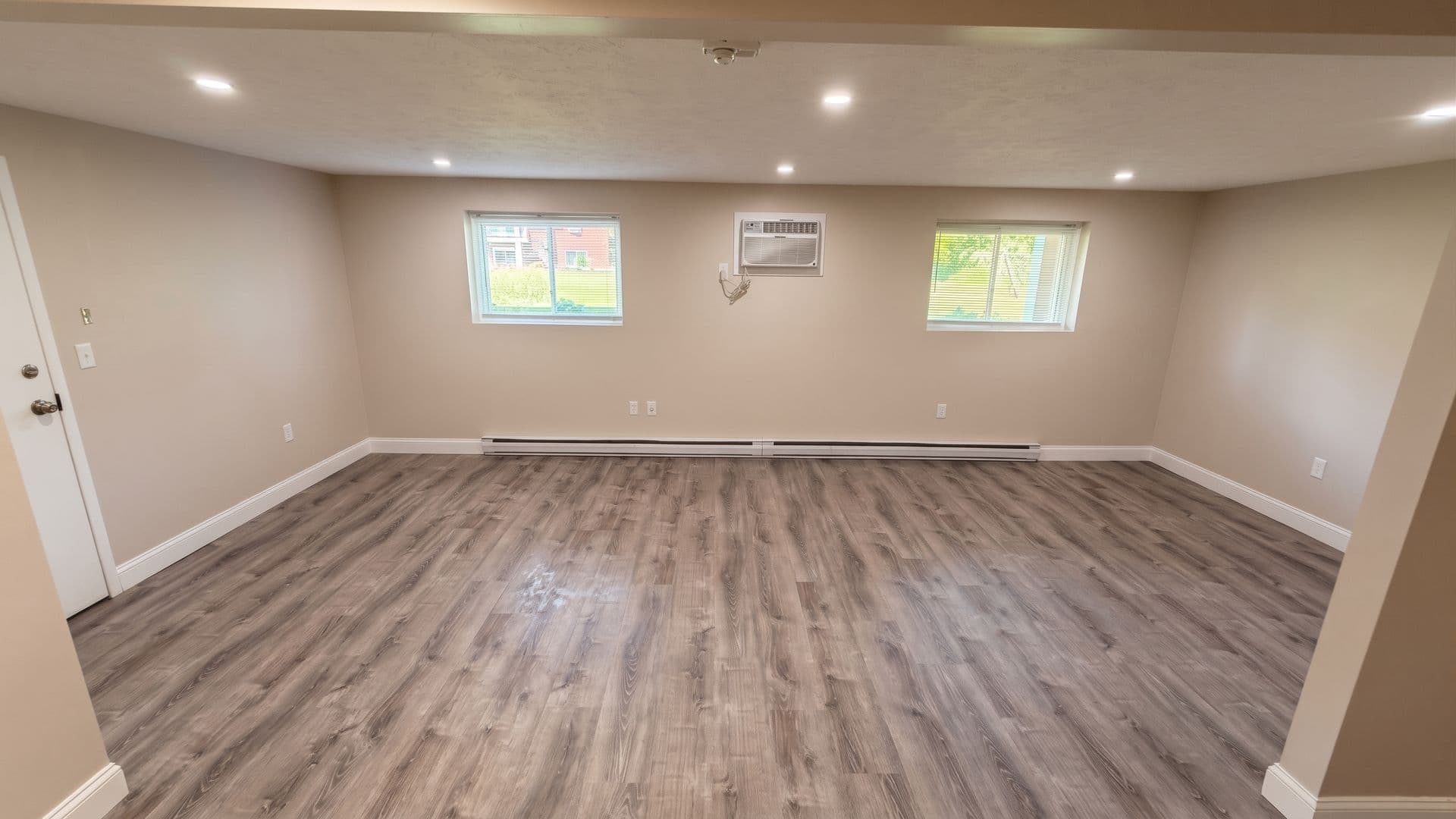 Webster Apartment: 310 Thompson Road