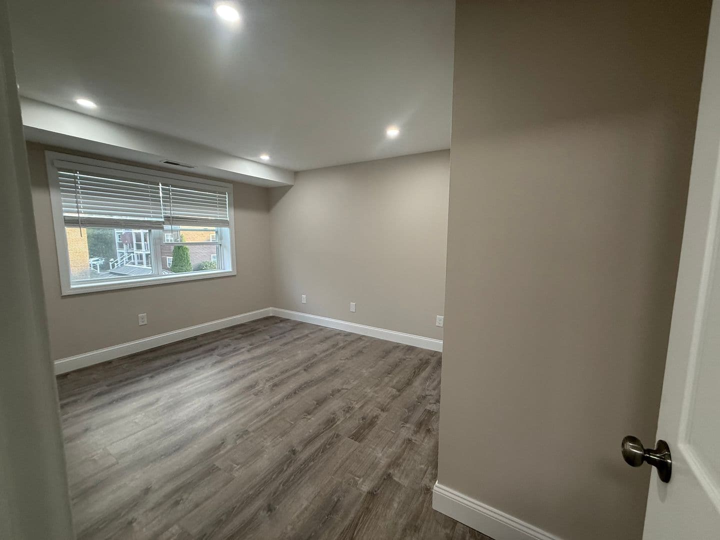 Billerica Apartment: 13-27 Kenmar Drive
