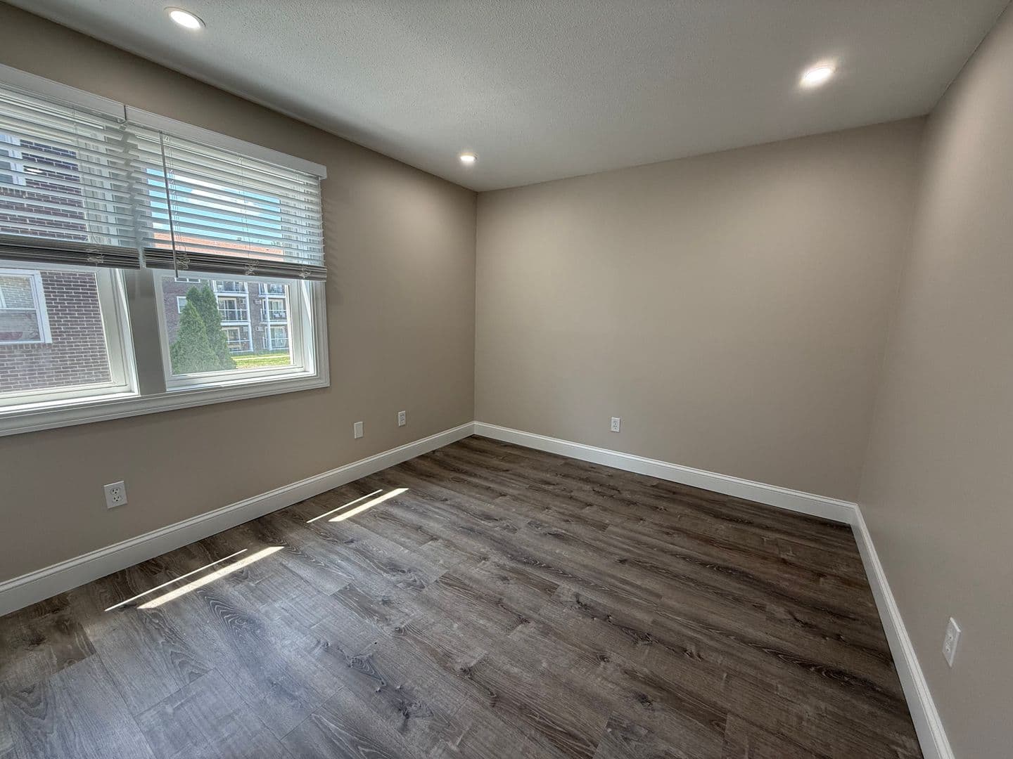 Billerica Apartment: 13-27 Kenmar Drive