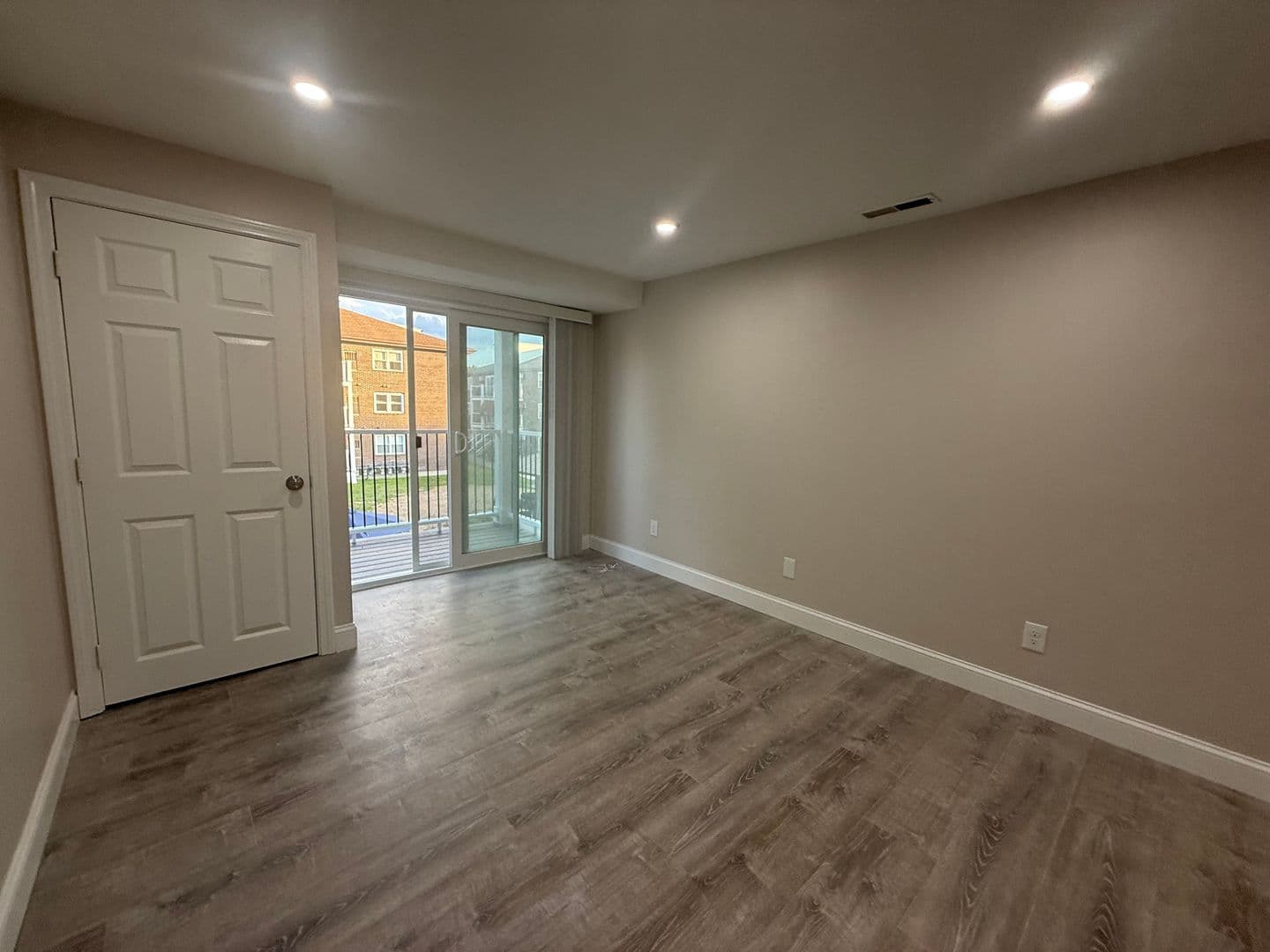 Billerica Apartment: 13-27 Kenmar Drive