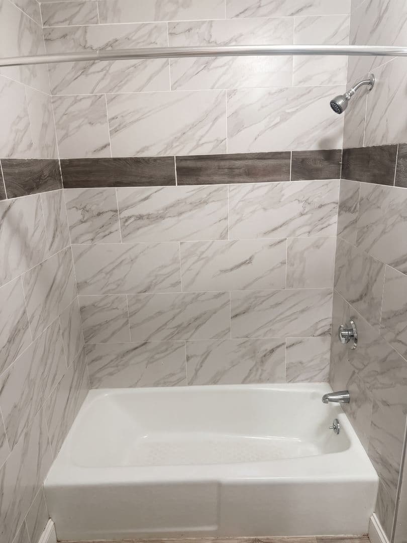 Webster Apartment: 310 Thompson Road