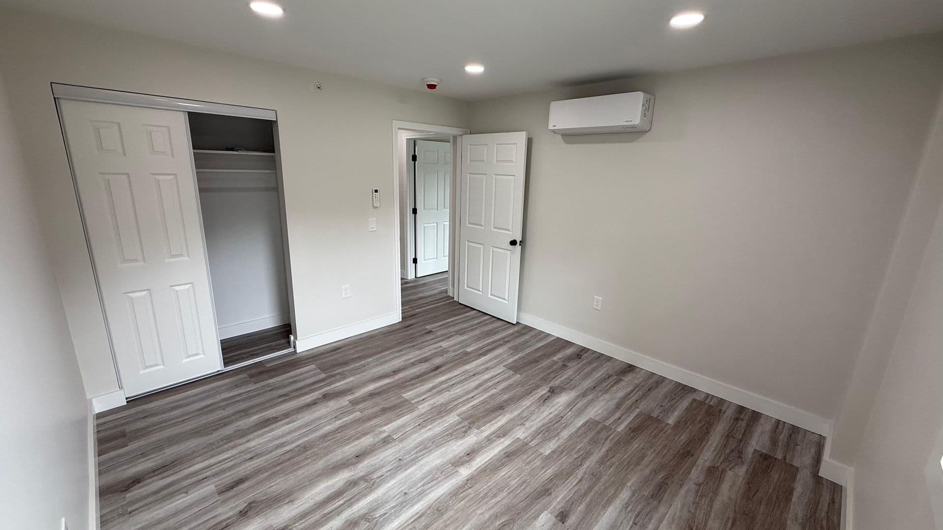 Webster Apartment: 310 Thompson Road