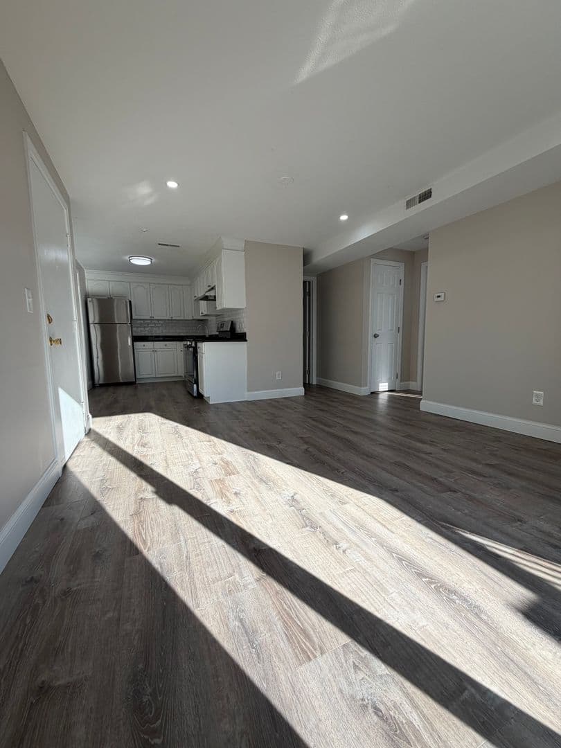 Billerica Apartment: 13-27 Kenmar Drive